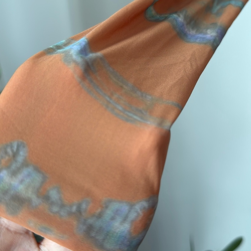 SKIMS Jelly Sheer Off The Shoulder
Dress Tie Dye Print - Medium - Picture 3 of 12